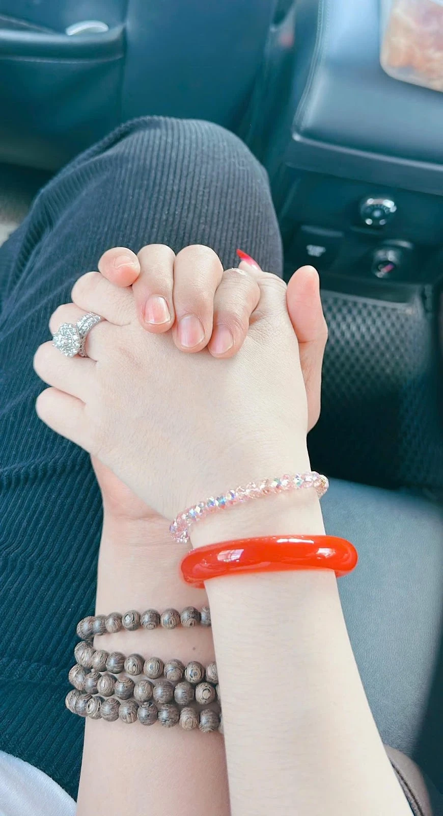 Hoà Hiệp thông báo chia tay vợ Việt kiều, một mình nuôi con, nói một câu sốc - Hình 1