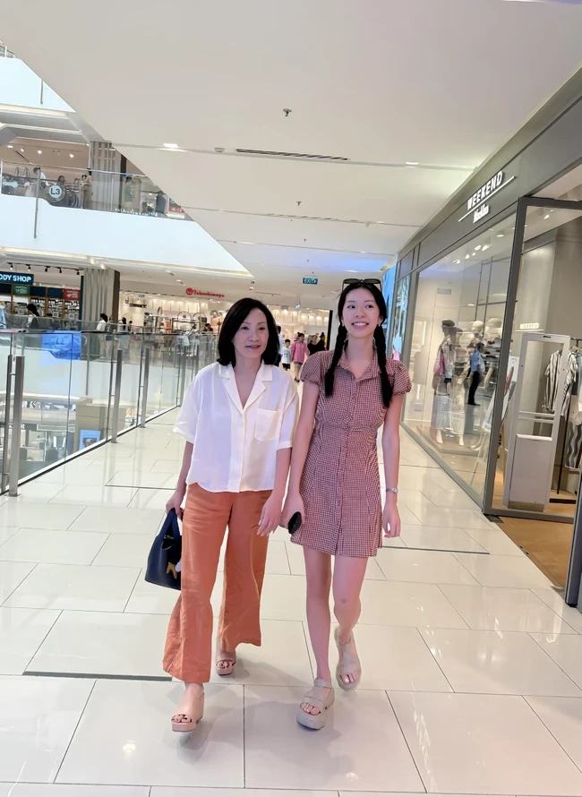 Hồng Đào bị 1 người chê cười, mỉa chuyện gia đình, gọi chồng cũ là anh nuôi? - Hình 1