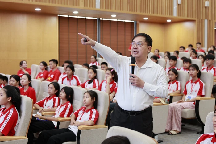 Quý tử Hoàng Nam Tiến tiết lộ tin sốc về lễ tang, bật mí di ngôn cuối của cha - Hình 5