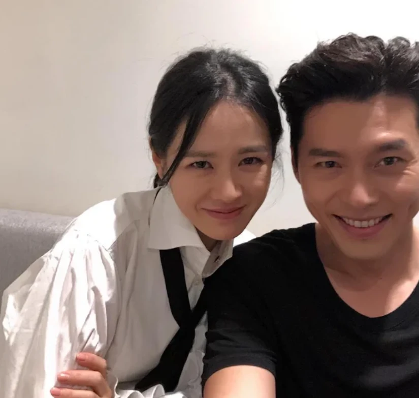 Son Ye Jin-Hyun Bin khiến mạng xã hội nổ tung, khoảnh khắc chăm con lạ đời - Hình 6