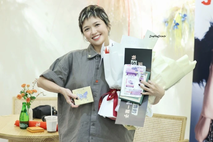 Suni Hạ Linh bị đối xử như con ghẻ, có 1 thứ khiến Phương Mỹ Chi thèm thuồng - Hình 10