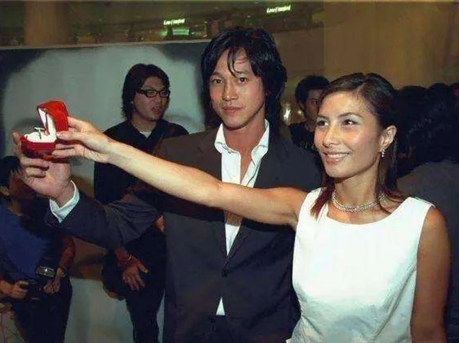 Khổ như làm rể trùm sòng bạc Macau: Mỹ nam đẹp như tượng tạc phải hủy dung vì lệnh cấm đẹp hơn vợ - Hình 1