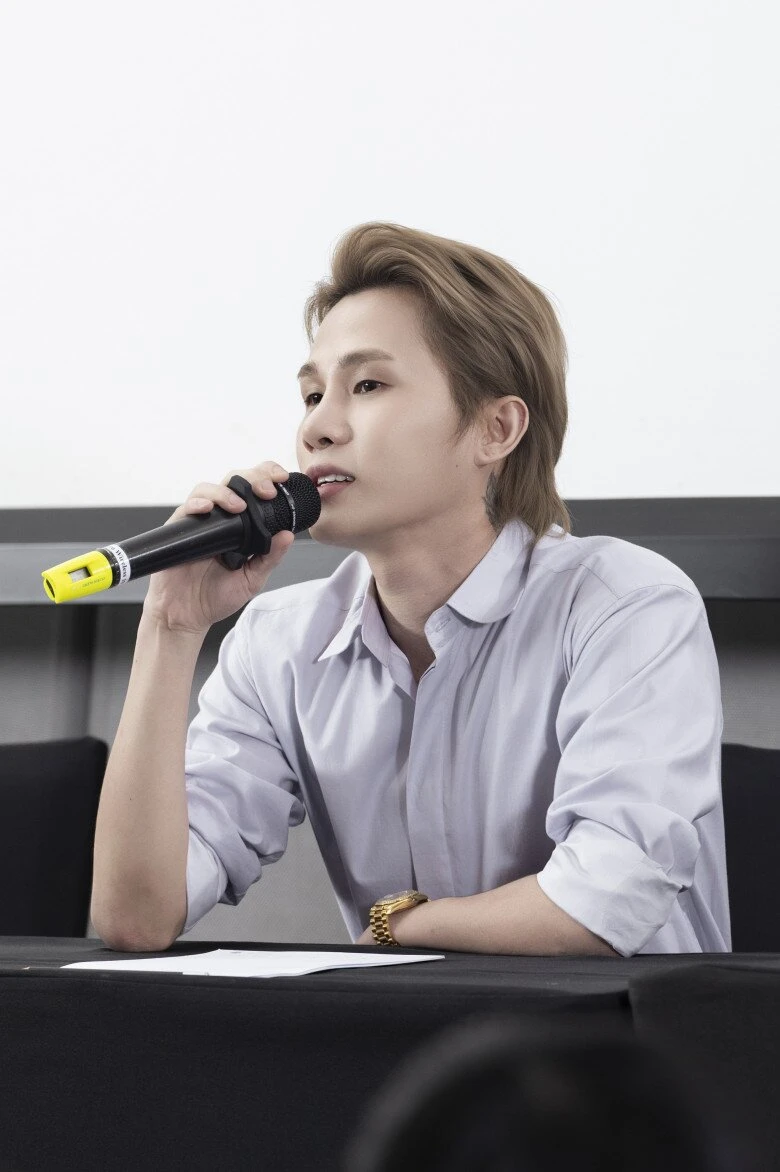 Jack lộ diện hát live, cố lên level G-Dragon, CĐM soi 1 điểm mất mặt? - Hình 9