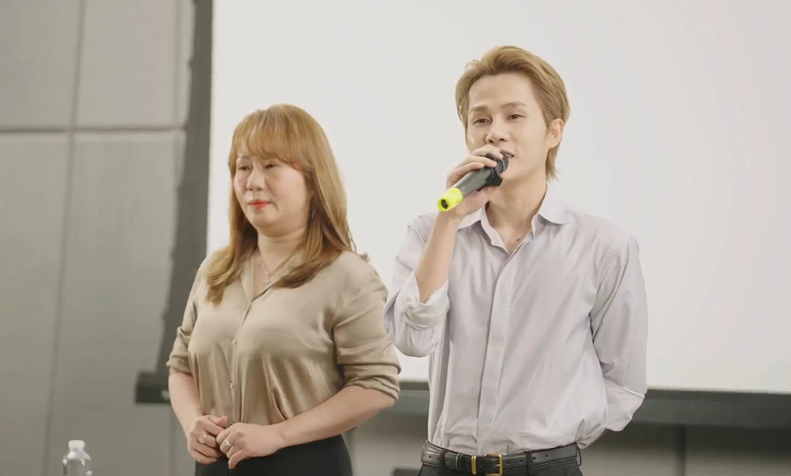 Jack lộ diện hát live, cố lên level G-Dragon, CĐM soi 1 điểm mất mặt? - Hình 8