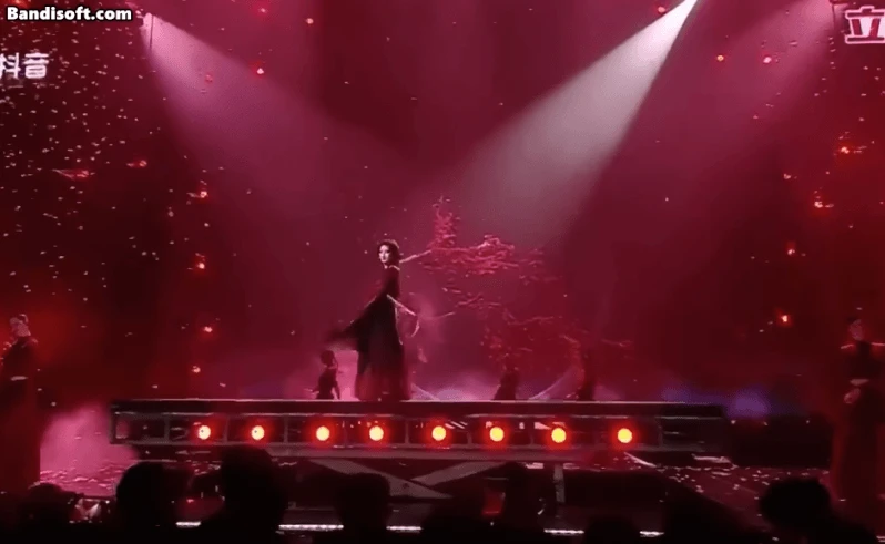 Khó tin mỹ nhân chỉ cao 1m45 lại được tung hô lên tận trời: Visual rung chuyển mọi giác quan, ngắm mà tim ngừng đập - Hình 1