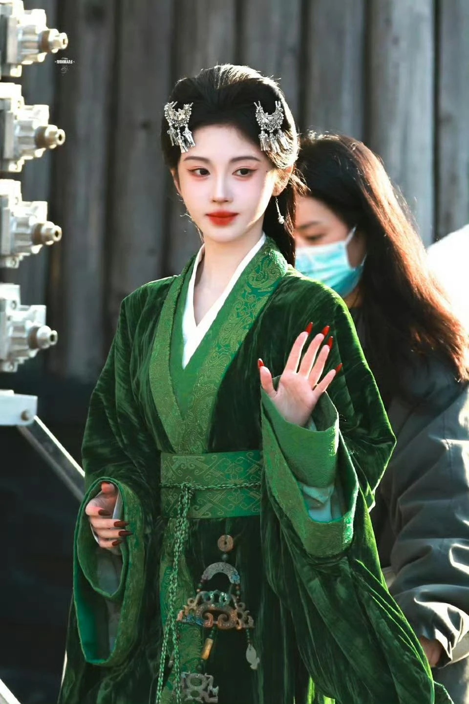 Khó tin mỹ nhân chỉ cao 1m45 lại được tung hô lên tận trời: Visual rung chuyển mọi giác quan, ngắm mà tim ngừng đập - Hình 6