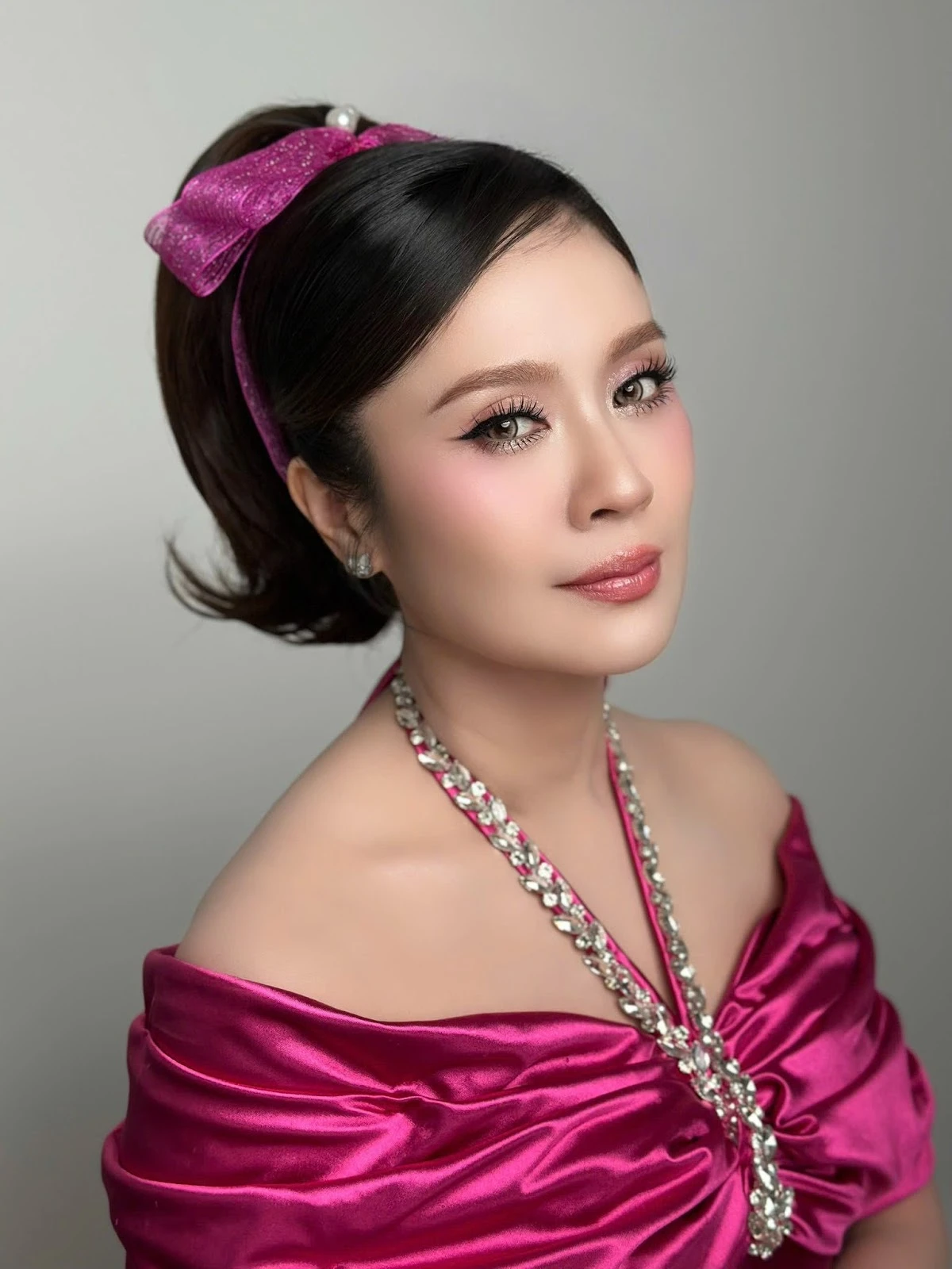 Thanh Thúy gây bão, phong cách độc lạ đi siêu thị, thái độ con trai CĐM sốc - Hình 7