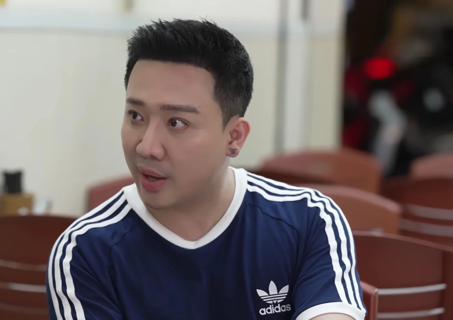 Mưa Đỏ vượt mặt doanh thu, Trấn Thành đối diện thêm rắc rối lớn - Hình 3
