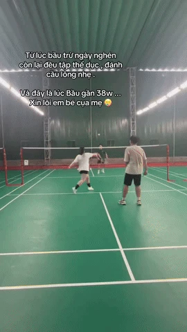 Bùng nổ tranh cãi mẹ bầu hơn 37 tuần trượt chân trên sân cầu lông khiến dân tình hú vía - Hình 1