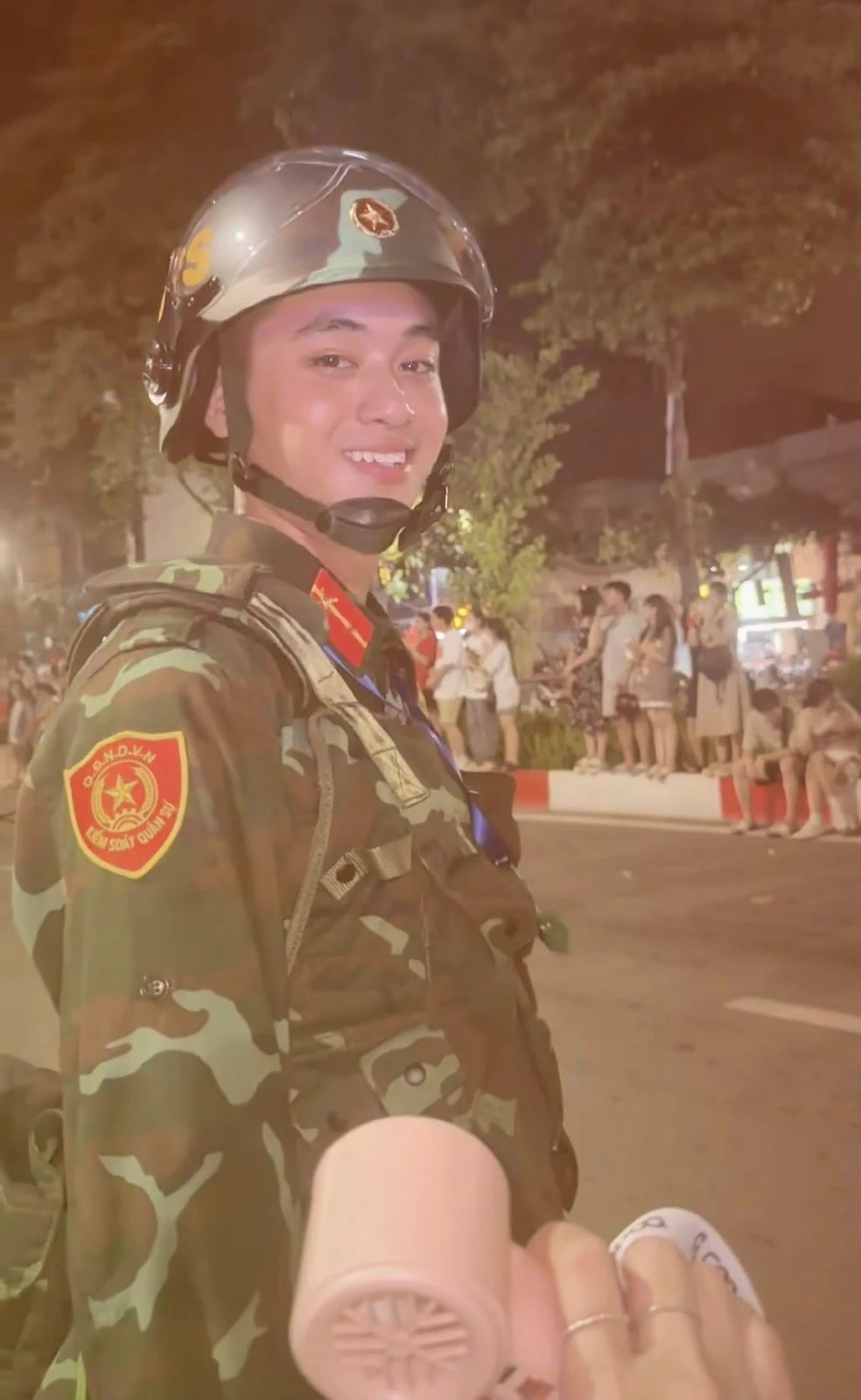 Lê Văn Tú: chàng lính boy phố đẹp gấp 20 lần Lê Hoàng Hiệp, lộ 1 bí quyết sốc! - Hình 3