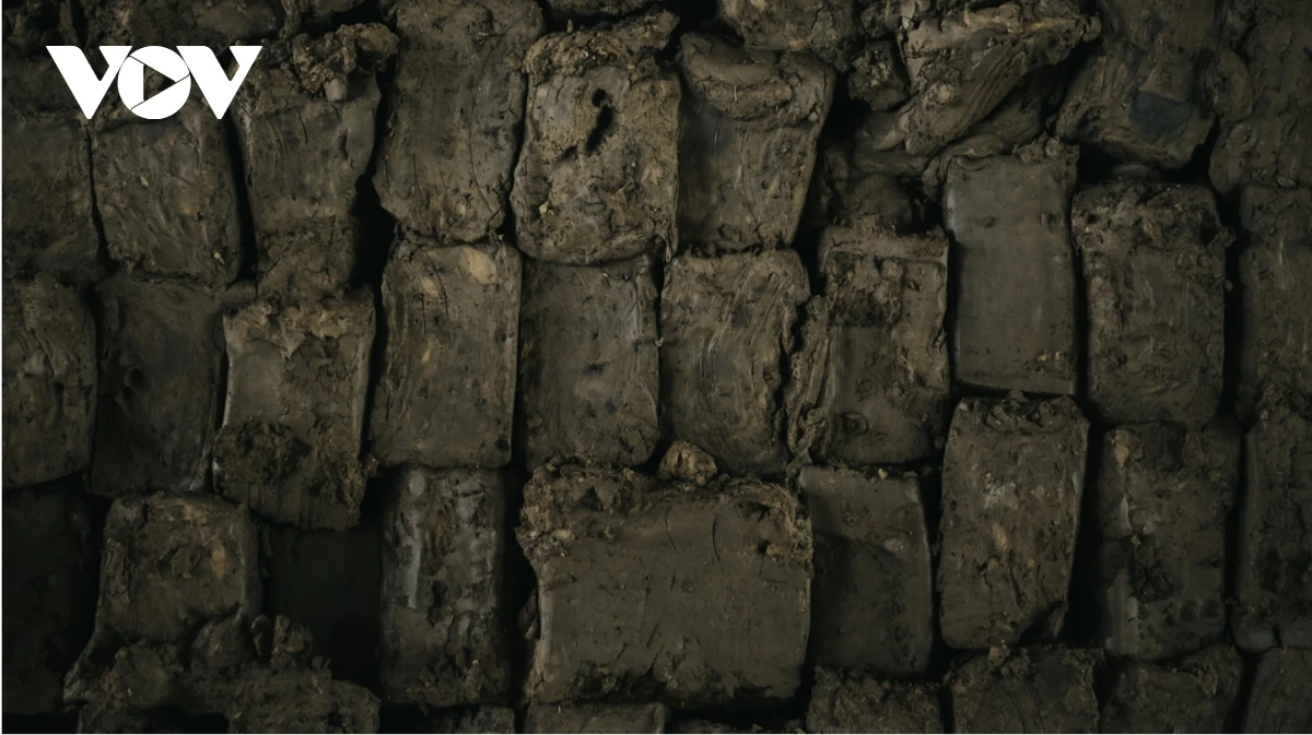 Lò gạch Mang Thít - vương quốc gạch gốm hồi sinh thành điểm du lịch hấp dẫn - Hình 1