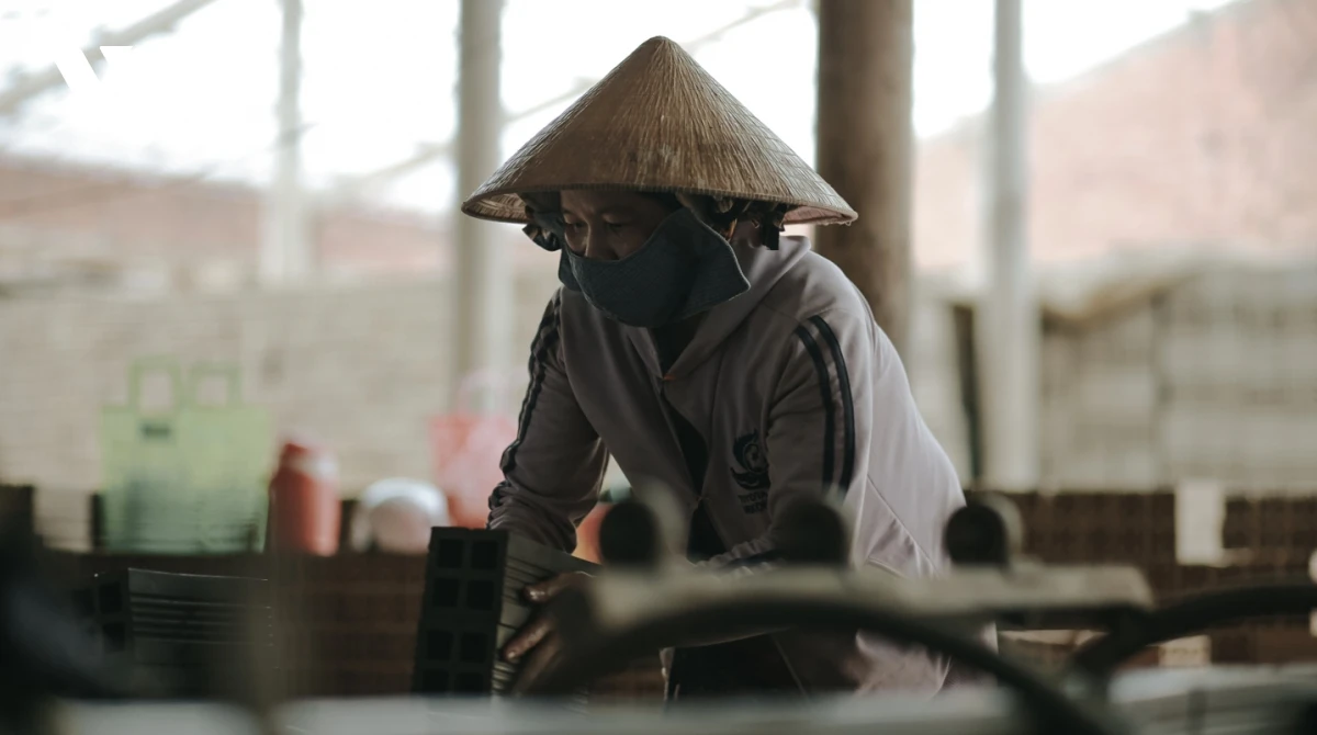 Lò gạch Mang Thít - vương quốc gạch gốm hồi sinh thành điểm du lịch hấp dẫn - Hình 3