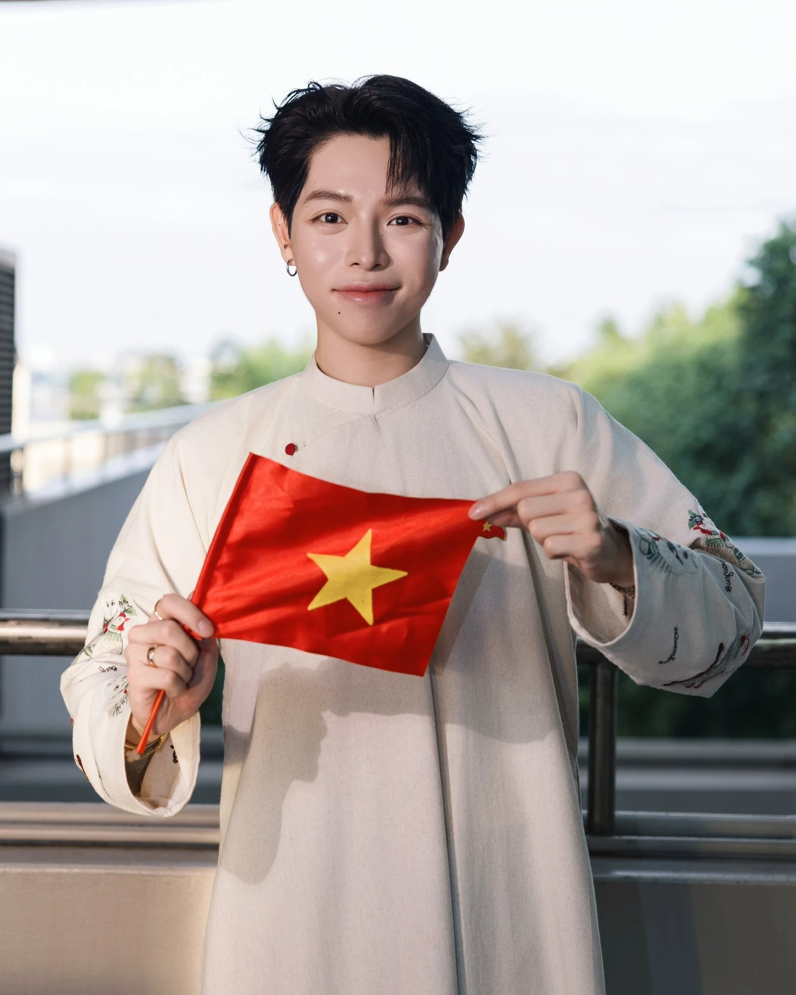 1 Anh Trai chinh chiến quốc tế, đối đầu cực căng với con trai Michael Jackson! - Hình 2