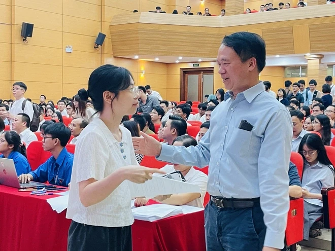 Bác sĩ nội trú đẹp trai nhất Hà Nội: 5 giây chấn động như nam chính ngôn tình - Hình 5