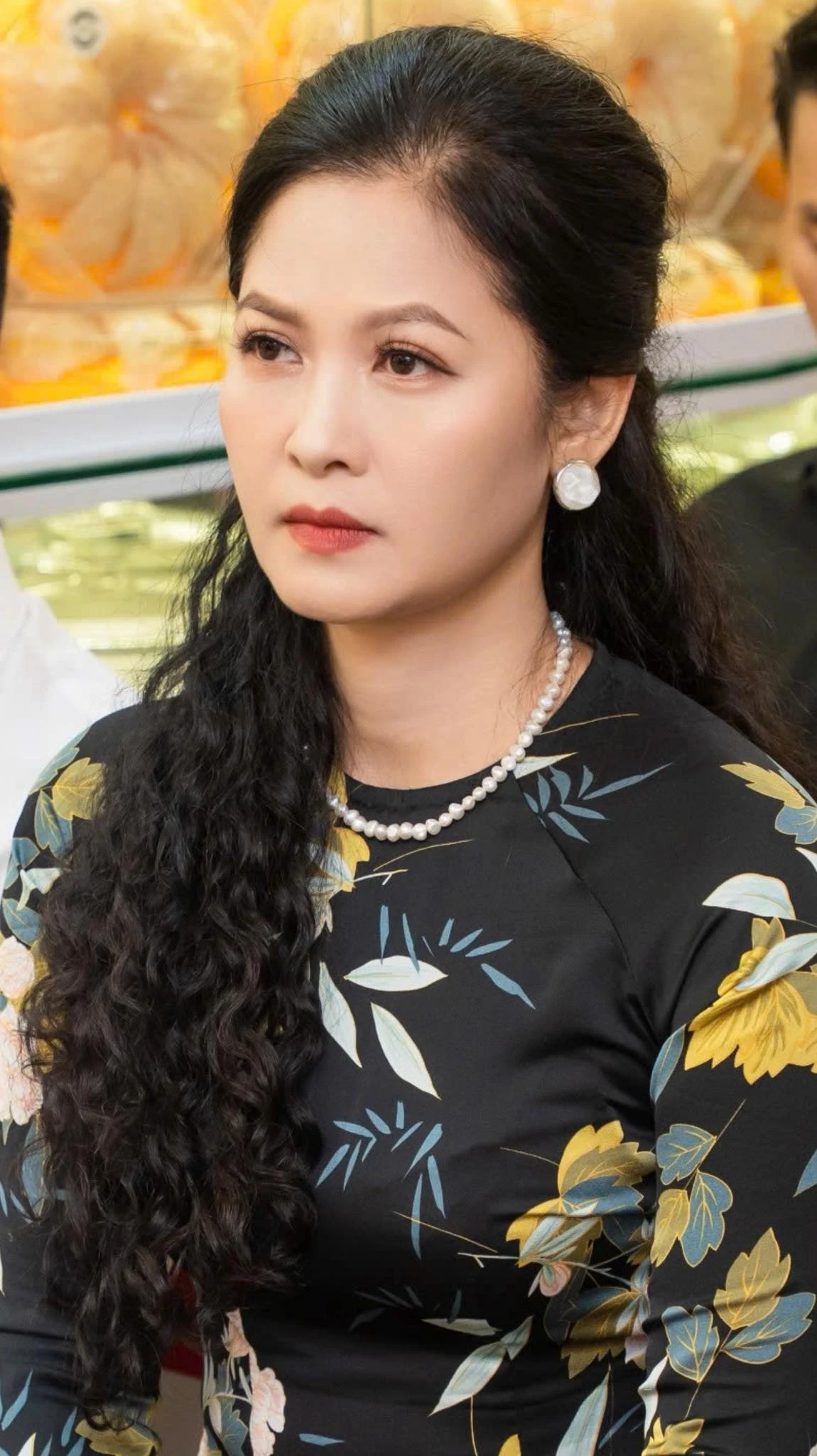 Nữ diễn viên phim Mưa Đỏ lên tiếng tin thông tin có vấn đề nên bị chồng ly hôn - Hình 2
