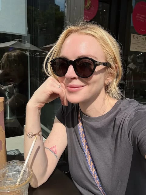 Lindsay Lohan lại wow nữa rồi: Cải lão hoàn đồng là không đủ để miêu tả! - Hình 9