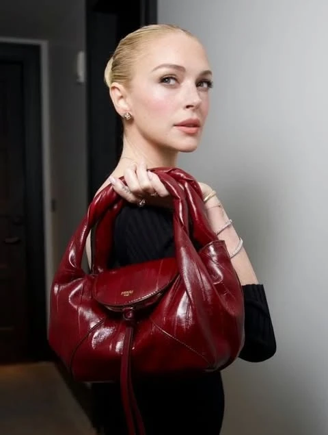 Lindsay Lohan lại wow nữa rồi: Cải lão hoàn đồng là không đủ để miêu tả! - Hình 4