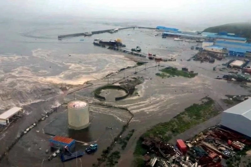 Động đất mạnh kéo theo cảnh báo sóng thần ở bán đảo của Nga - Hình 1