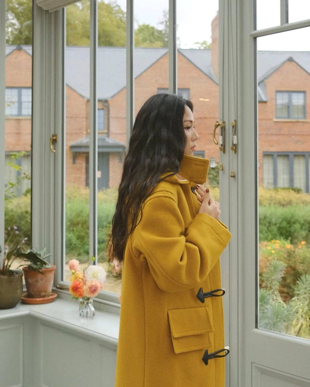 Trench coat, chiếc áo măng tô nhẹ nhàng, sang trọng không thể thiếu mùa cuối năm - Hình 6