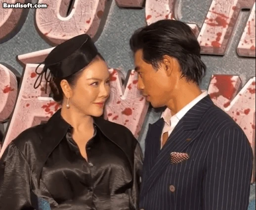 Bắt gặp Lý Nhã Kỳ sánh đôi bên trai trẻ kém 8 tuổi, nhưng ánh mắt khác lạ mới là điều khiến netizen xôn xao - Hình 2