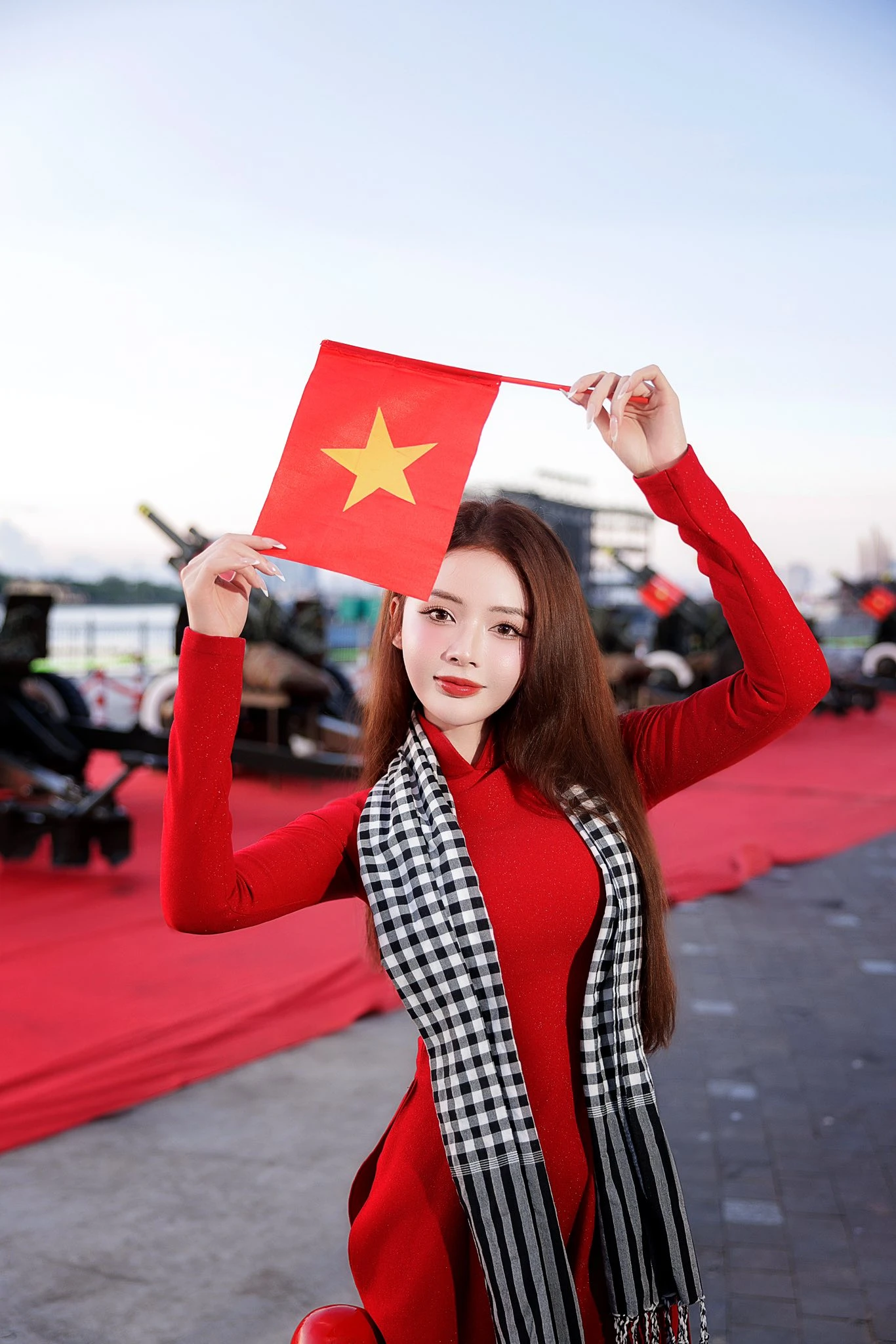 Nữ thần ảnh thẻ đẹp nhất Việt Nam Lan Hương sau 12 năm, giờ không ai nhận ra! - Hình 7