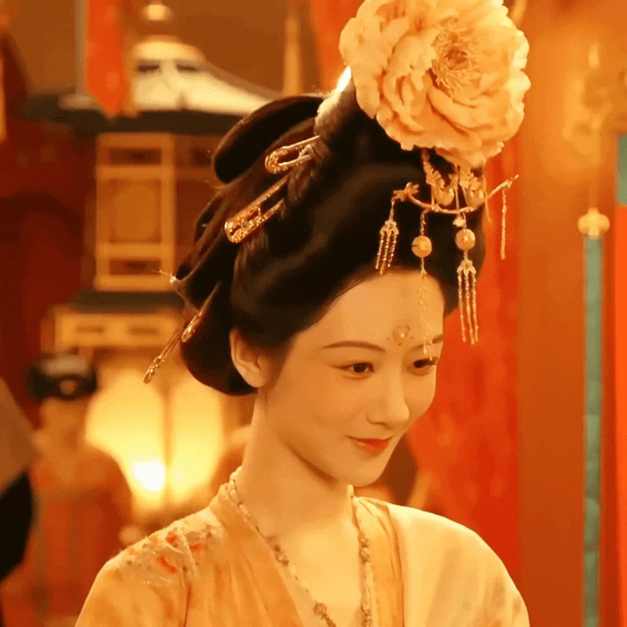 Ba mỹ nhân Cbiz đọ sắc trong trang phục thời Đường: Thần tiên Lưu Diệc Phi có lép vế trước đàn em Dương Tử và Mạnh Tử Nghĩa? - Hình 3