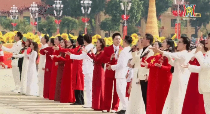 Đây rồi màn đồng diễn được mong chờ nhất Đại lễ 2/9: Dàn nghệ sĩ hát liên khúc Khí Phách Việt Nam, Mỹ Tâm làm rung động triệu trái tim! - Hình 6