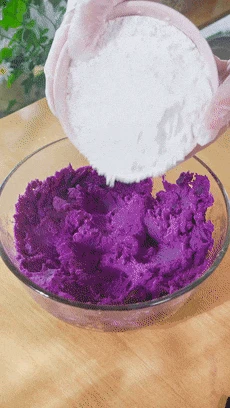 Món ăn vặt từ khoai lang tím đang gây sốt: Cách làm đơn giản, nguyên liệu rẻ bèo - Hình 10