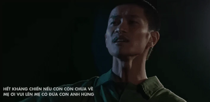 Sao nghĩ ra câu hát hết kháng chiến con còn chưa về, mẹ ơi vui lên, mẹ có đứa con anh hùng hay thế nhỉ? - Hình 1