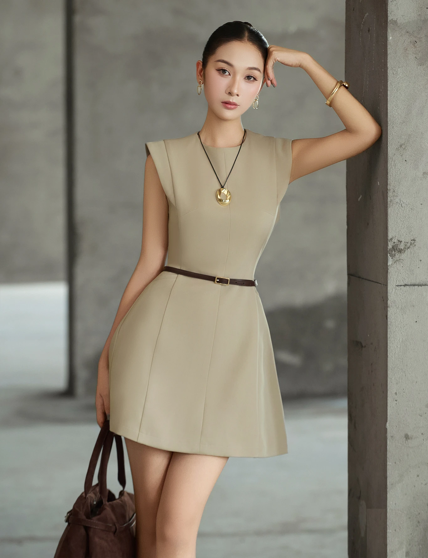 Váy chữ A tôn eo nhỏ, chân ái của cô nàng nhỏ nhắn - Hình 4