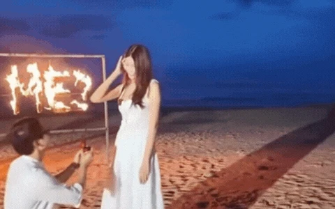 Á hậu Việt được bạn trai doanh nhân cầu hôn, trước khi gật đầu còn hỏi 1 câu khó lường - Hình 1