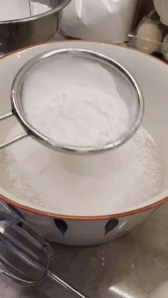 Giải mã bánh dẻo thị phi đang gây bão mạng: Cách làm và chi tiết đắt giá nào khiến hương vị được nhà nhà khen nức nở - Hình 16