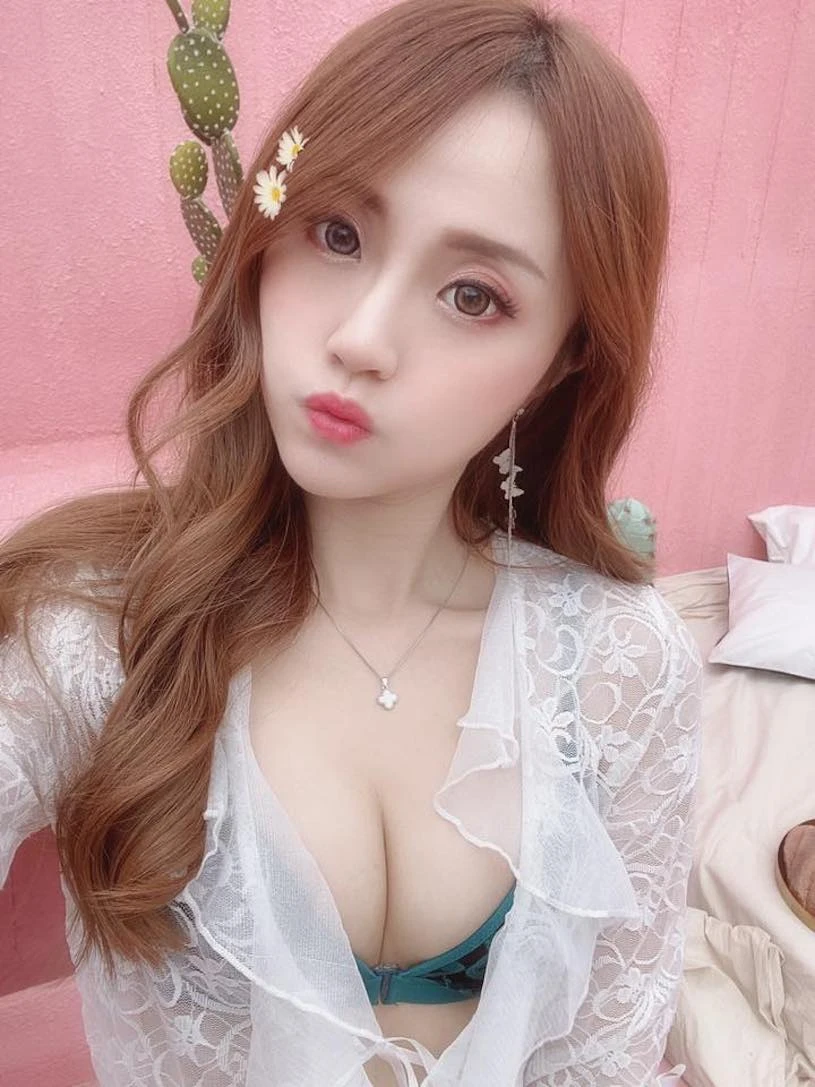 Cosplay nhân vật game, nàng hot girl khiến CĐM ngỡ ngàng, như bước ra từ trong trò chơi - Hình 1