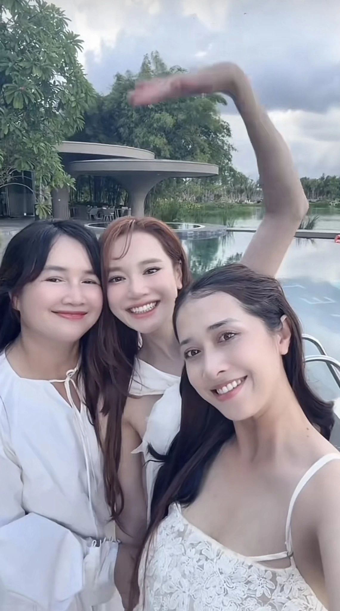 Nhã Phương mang thai con thứ 3, chị gái ngầm xác nhận qua 1 chi tiết? - Hình 1
