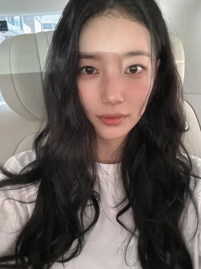 Em gái Song Hye Kyo: Bae Suzy mặt mũi biến dạng, phẫu thuật thẩm mỹ lỗi? - Hình 4