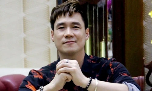 Khánh Phương rộ tin bị công an bế, nghi do quảng bá web cấm, lộ thêm tội mới? - Hình 8