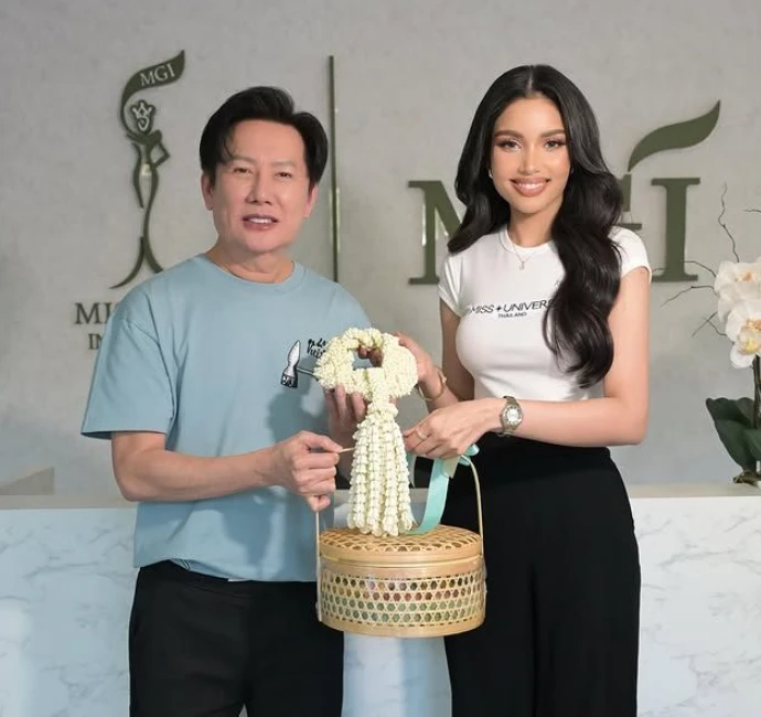 Mr Nawat dí giới tính Hương Giang, công bố điều sốc về đại diện Thái, fan chê! - Hình 5