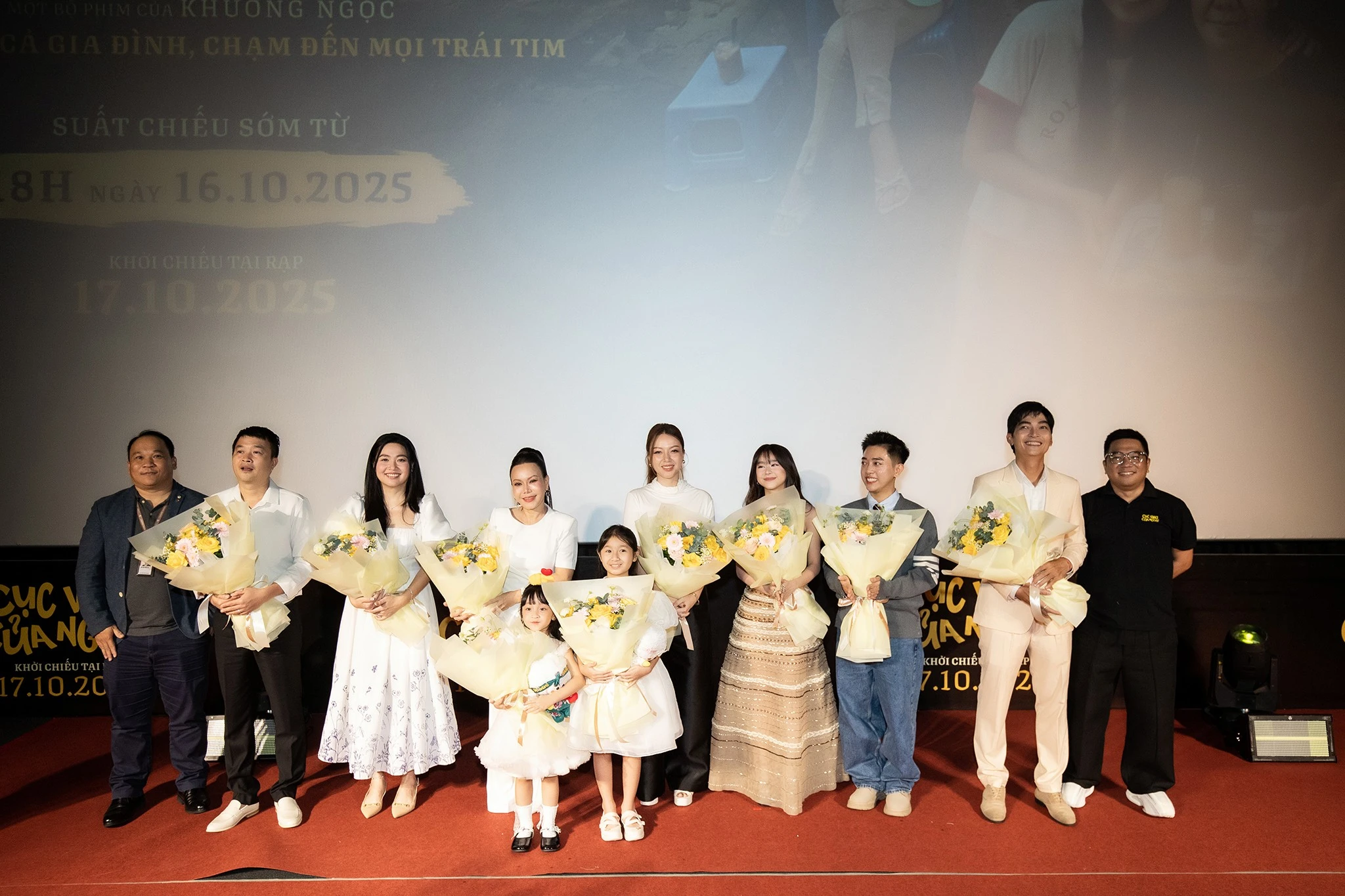 Đạo diễn Khương Ngọc: Cục vàng của ngoại là tấm gương phản chiếu qua các mùa từ mẹ qua con, từ bà qua cháu - Hình 7