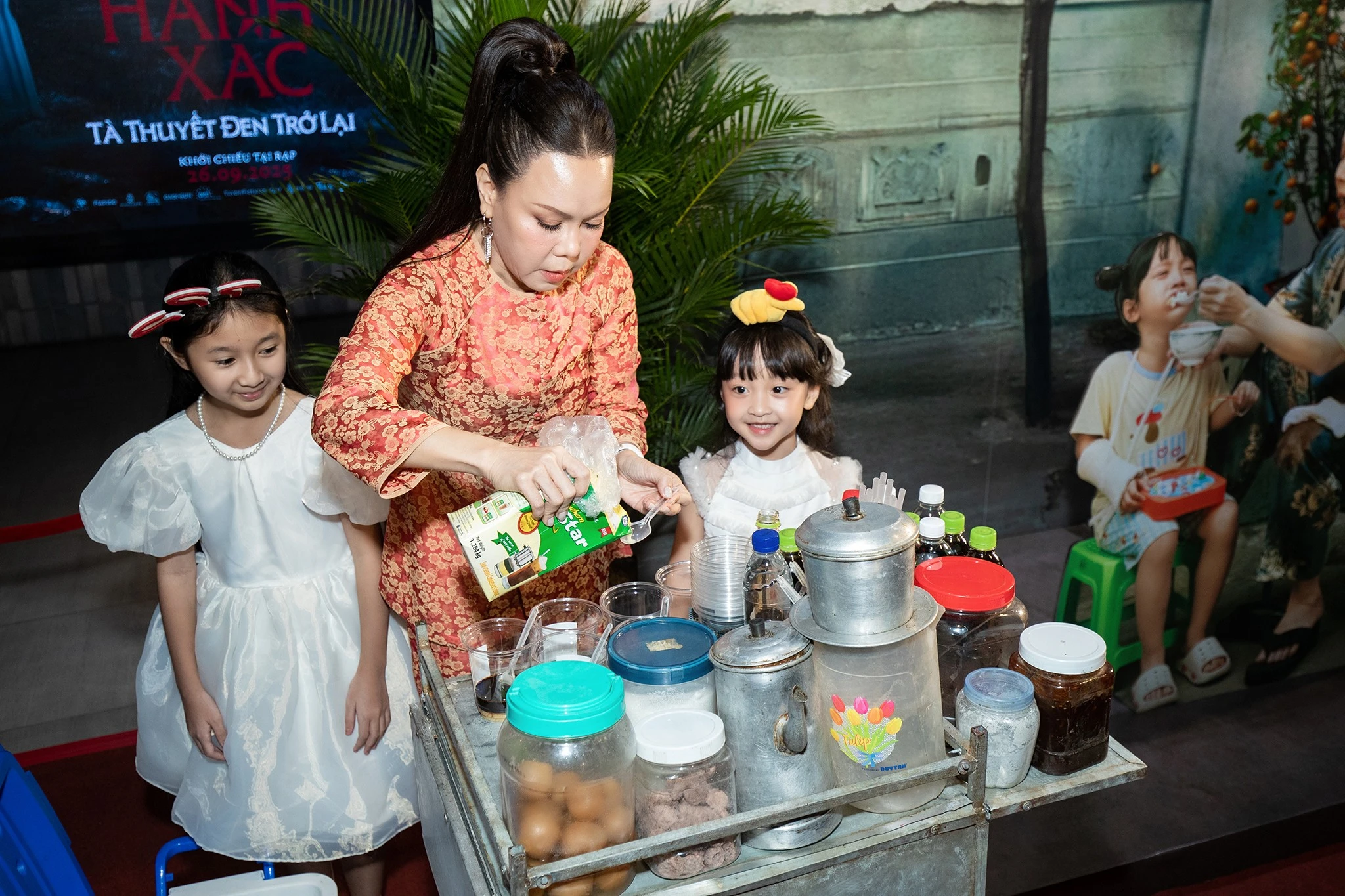 Đạo diễn Khương Ngọc: Cục vàng của ngoại là tấm gương phản chiếu qua các mùa từ mẹ qua con, từ bà qua cháu - Hình 1