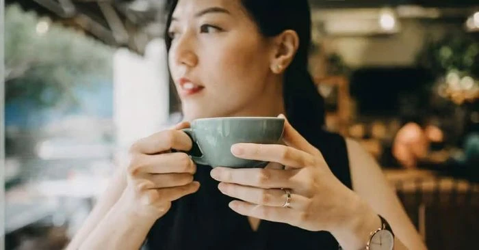 Uống cà phê hàng ngày có giúp chống oxy hóa hay làm da lão hóa nhanh hơn? - Hình 1