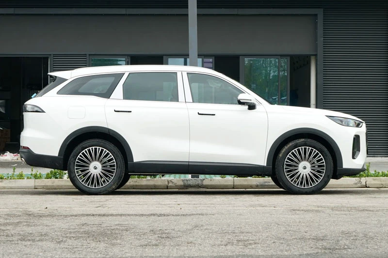 SUV hạng D đẹp miễn chê, công suất 257 mã lực, giá gần 570 triệu đồng - Hình 3