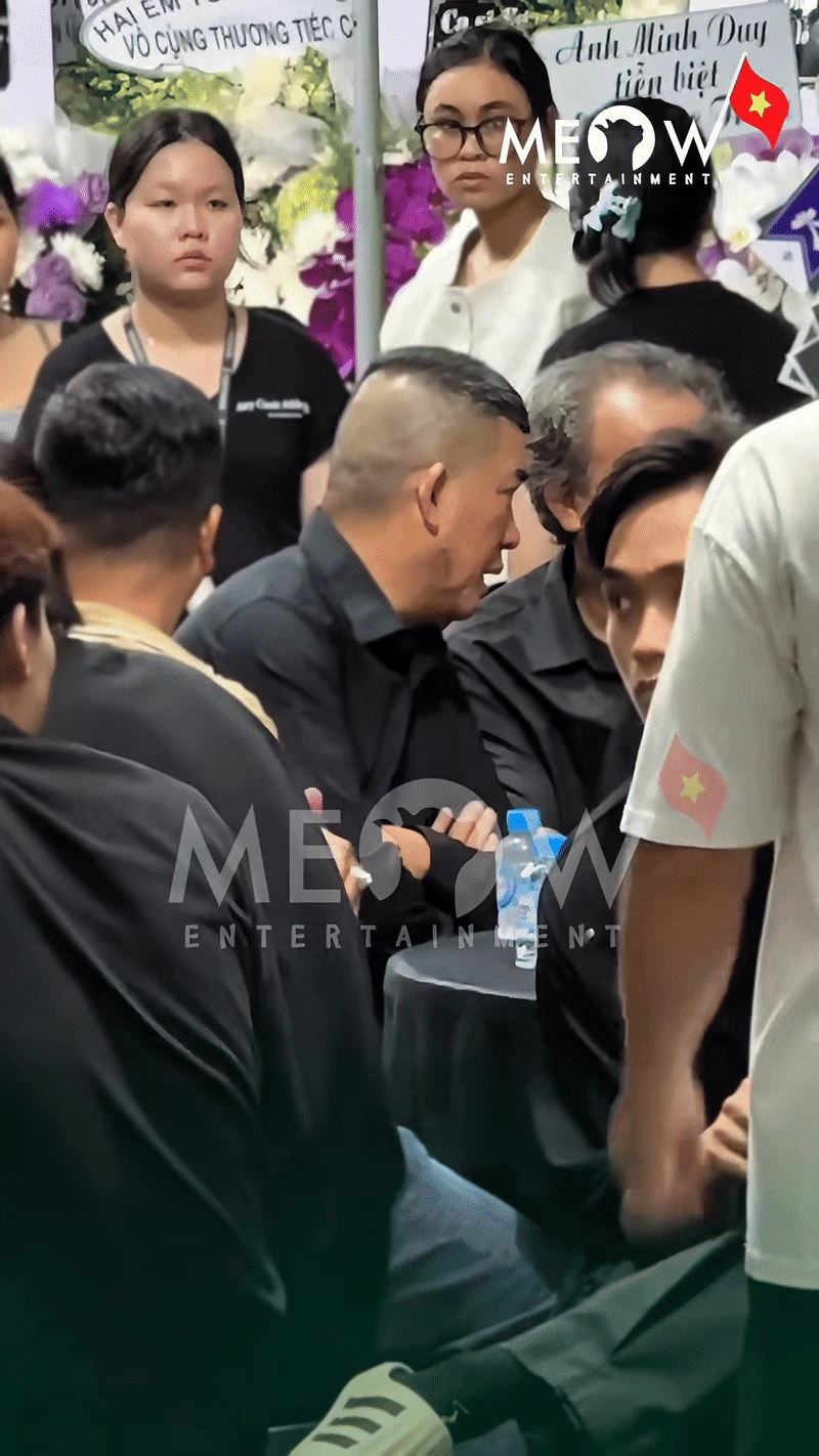 Đám tang diễn viên Ngọc Trinh: NS Công Ninh khóc nghẹn, Quách Ngọc Tuyên ngồi thất thần, Nam Thư cùng dàn sao đến viếng - Hình 8