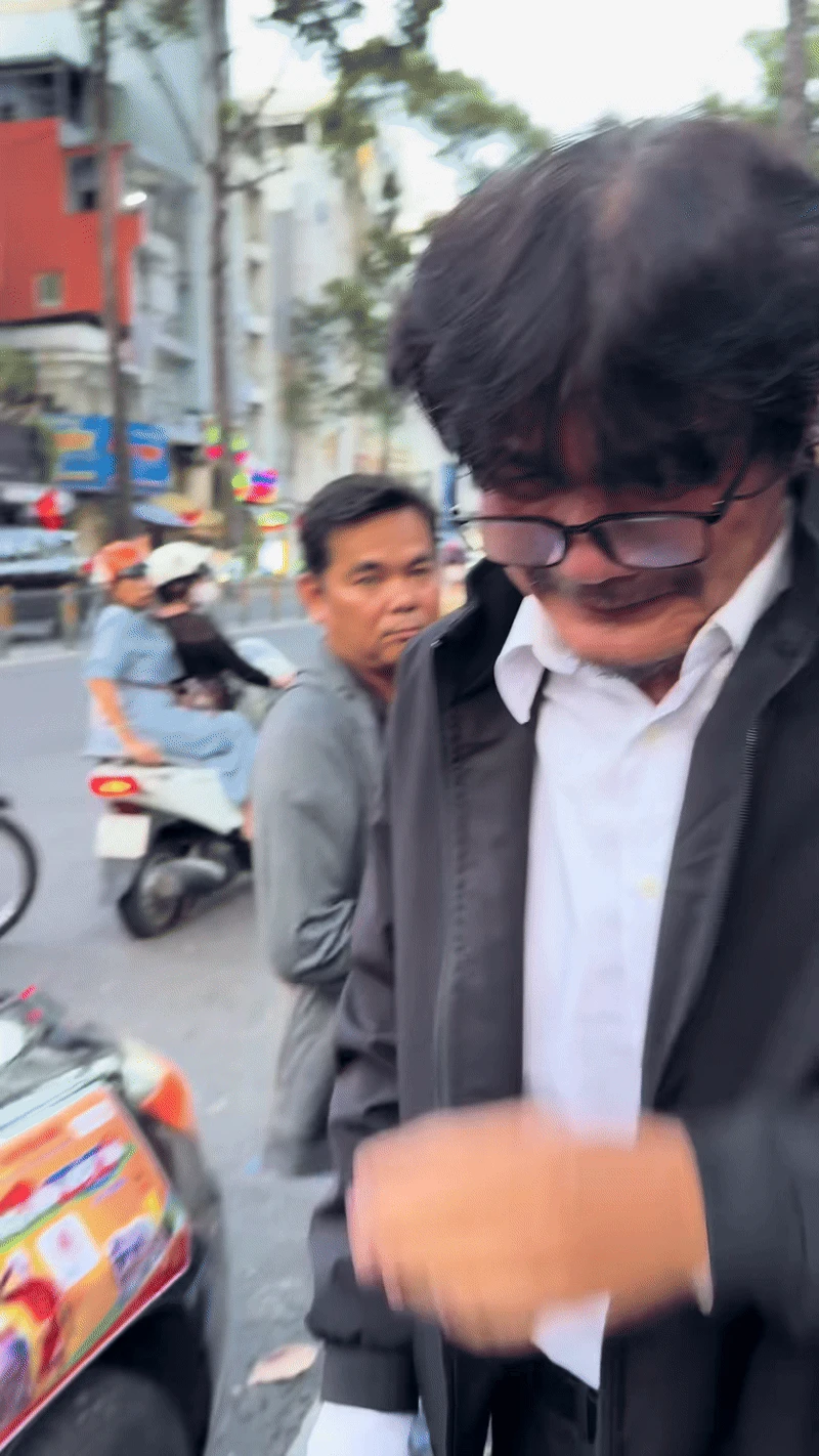 Đám tang diễn viên Ngọc Trinh: NS Công Ninh khóc nghẹn, Quách Ngọc Tuyên ngồi thất thần, Nam Thư cùng dàn sao đến viếng - Hình 1