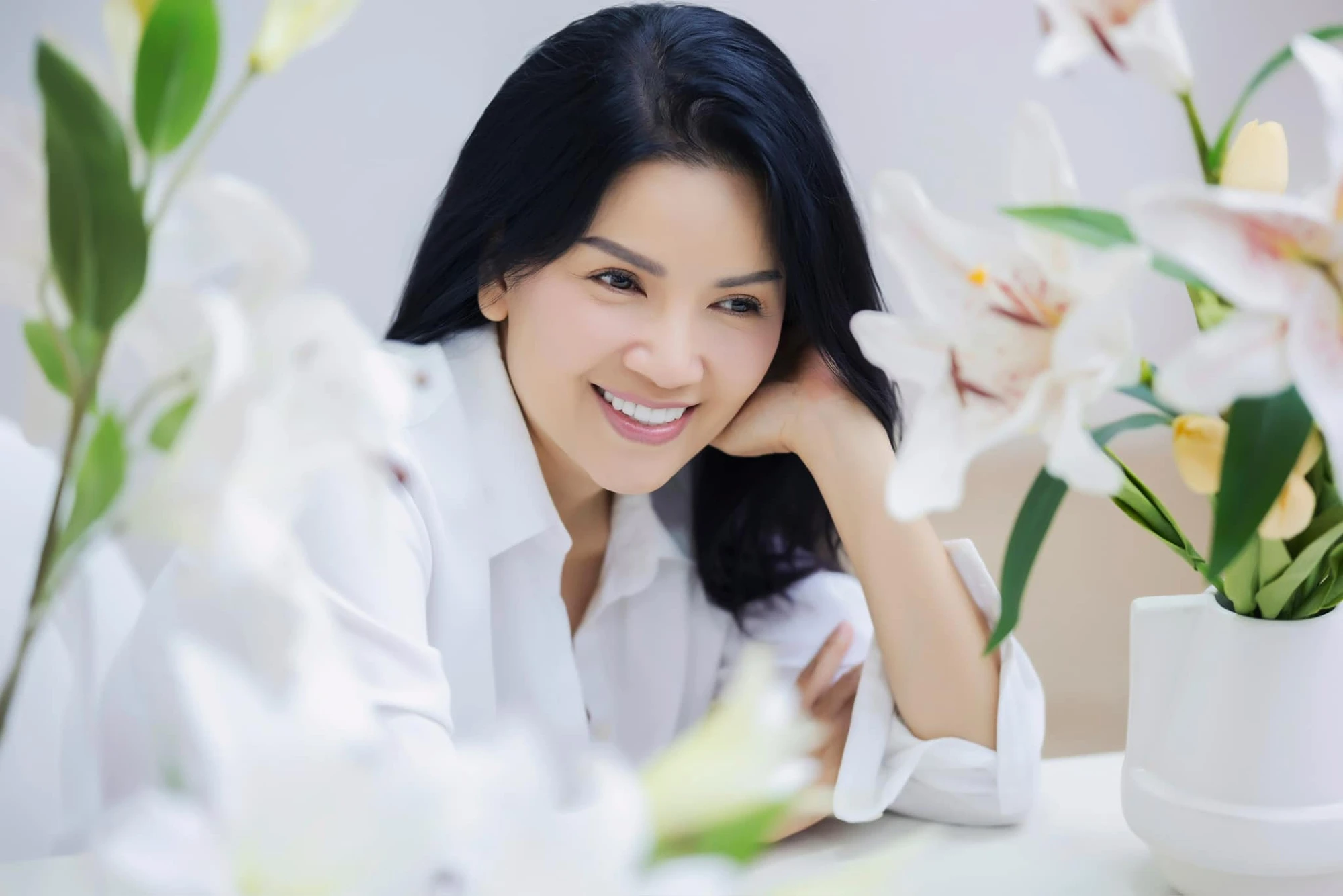 Gia đình Ngọc Trinh để bảng cấm Youtuber làm 3 điều, mẹ ruột từng khuyên qua Mỹ - Hình 6