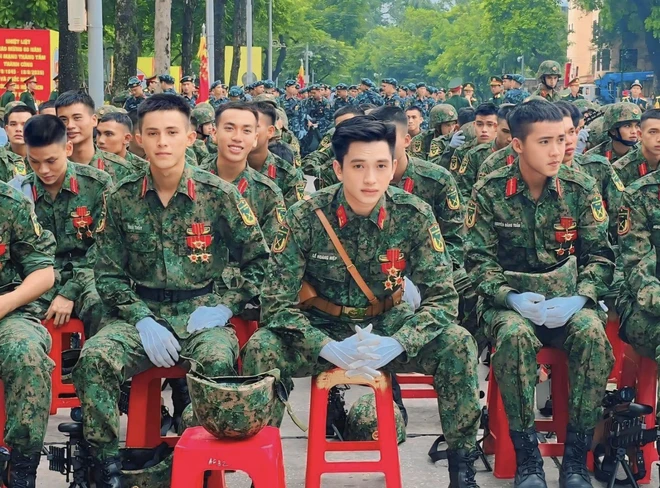 Lê Hoàng Hiệp nổi tiếng, liền thay đổi một điều sốc, không ai để ý! - Hình 6