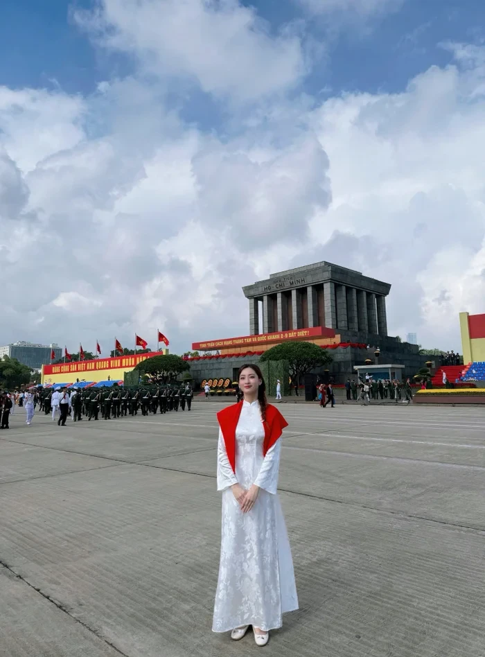 Lương Thuỳ Linh hát Còn gì đẹp hơn với tài tử phim Mưa Đỏ, netizen đẩy thuyền - Hình 4