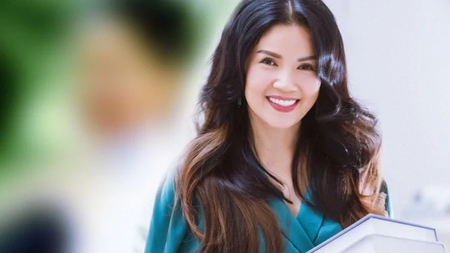 NSƯT Công Ninh khóc nức nở tại đám tang Ngọc Trinh, tiếc lộ 1 điều xót xa - Hình 6