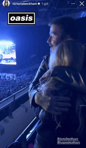 David Beckham ôm con gái Harper thắm thiết khi đi xem concert, nhan sắc đời thường của tiểu thư tài phiệt gây sốt - Hình 1