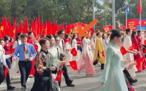 Khối nghệ sĩ bị nhắc nhở ở diễu hành, Cục trưởng Xuân Bắc xử lý nhanh bằng 1 hành động! - Hình 1