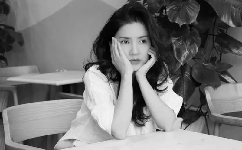 Người nhà cố nghệ sĩ Ngọc Trinh có hành động lạ ở tang lễ, liên quan tâm linh? - Hình 2